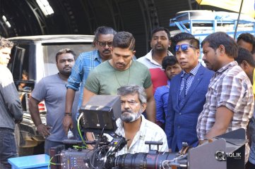 Naa Peru Surya Naa Illu India Movie Working Stills